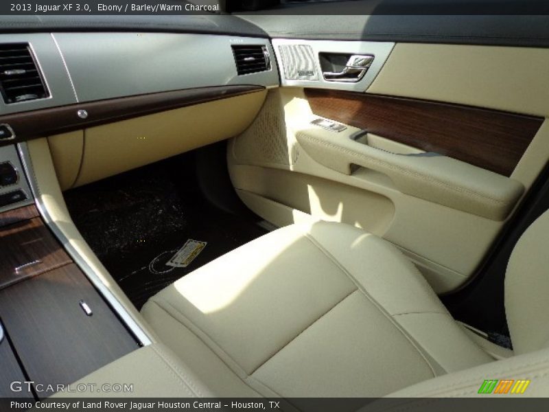 Ebony / Barley/Warm Charcoal 2013 Jaguar XF 3.0