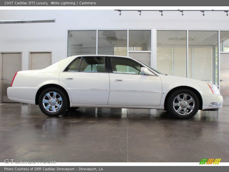 White Lightning / Cashmere 2007 Cadillac DTS Luxury