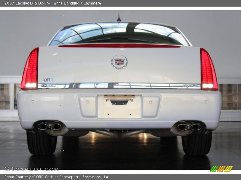 White Lightning / Cashmere 2007 Cadillac DTS Luxury