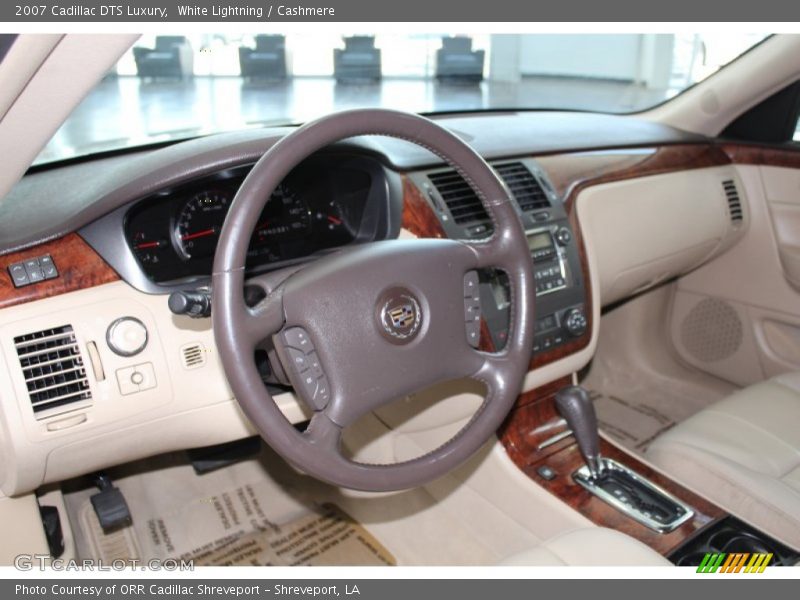 White Lightning / Cashmere 2007 Cadillac DTS Luxury