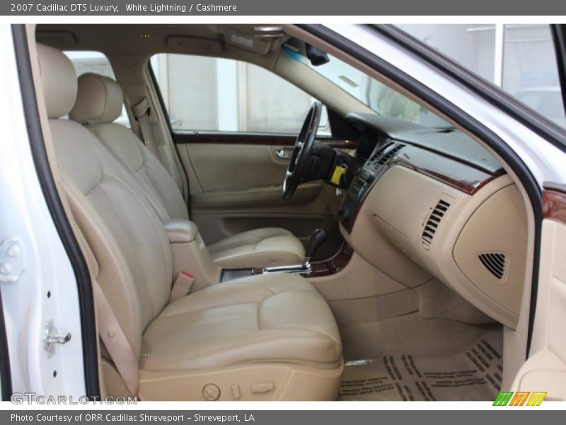 White Lightning / Cashmere 2007 Cadillac DTS Luxury