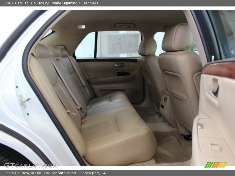 White Lightning / Cashmere 2007 Cadillac DTS Luxury
