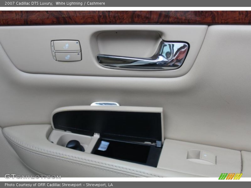 White Lightning / Cashmere 2007 Cadillac DTS Luxury