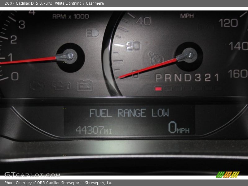 White Lightning / Cashmere 2007 Cadillac DTS Luxury