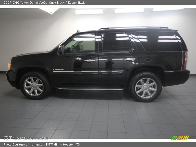 Onyx Black / Ebony Black 2007 GMC Yukon Denali AWD
