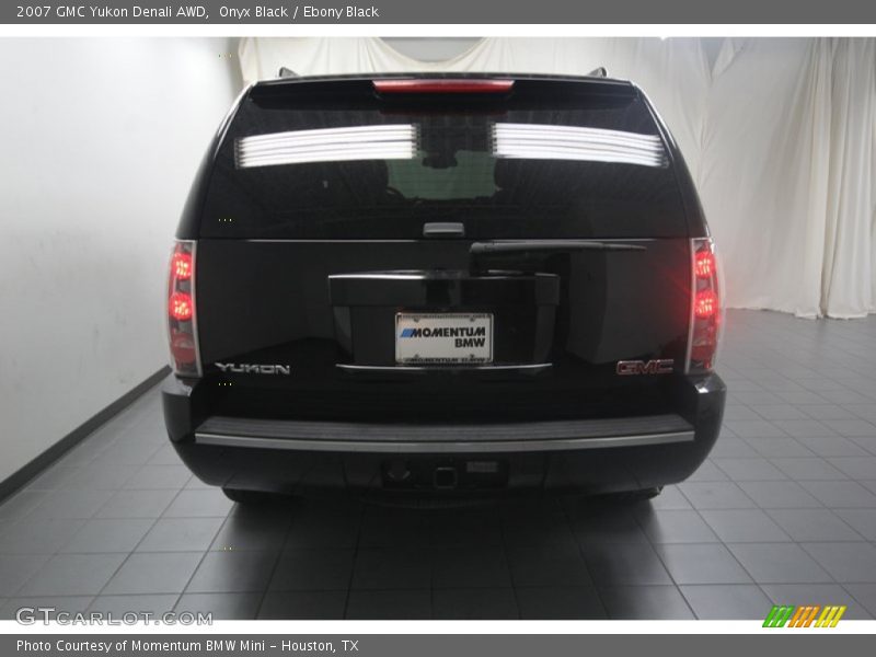 Onyx Black / Ebony Black 2007 GMC Yukon Denali AWD