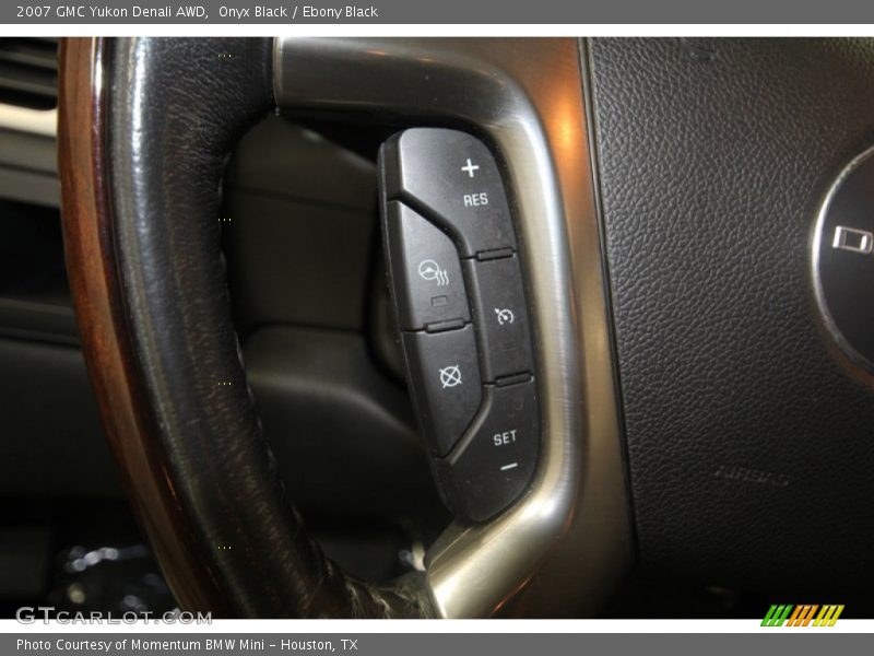 Onyx Black / Ebony Black 2007 GMC Yukon Denali AWD