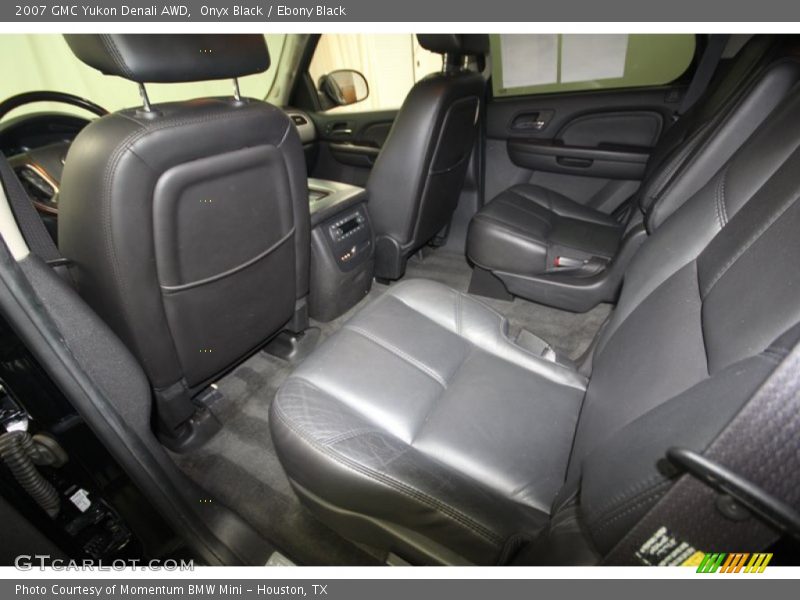Onyx Black / Ebony Black 2007 GMC Yukon Denali AWD
