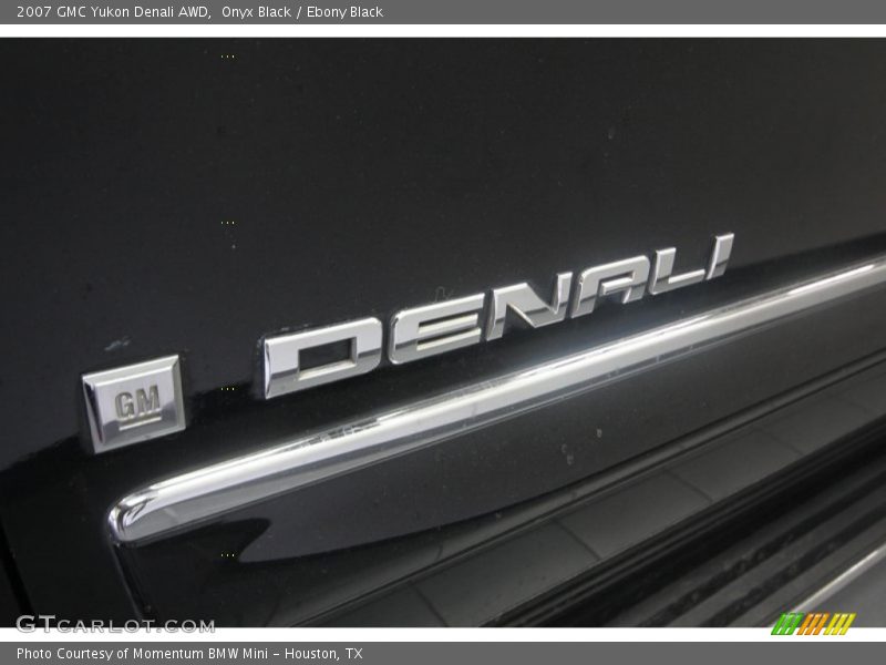 Onyx Black / Ebony Black 2007 GMC Yukon Denali AWD