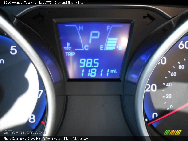 Diamond Silver / Black 2010 Hyundai Tucson Limited AWD