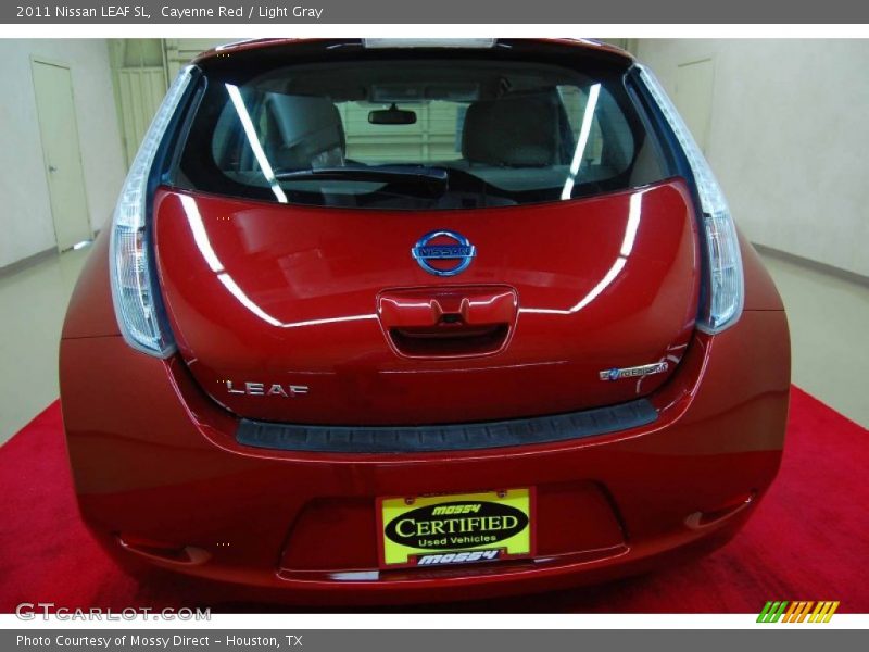 Cayenne Red / Light Gray 2011 Nissan LEAF SL
