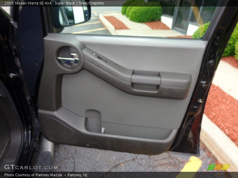 Super Black / Steel/Graphite 2005 Nissan Xterra SE 4x4