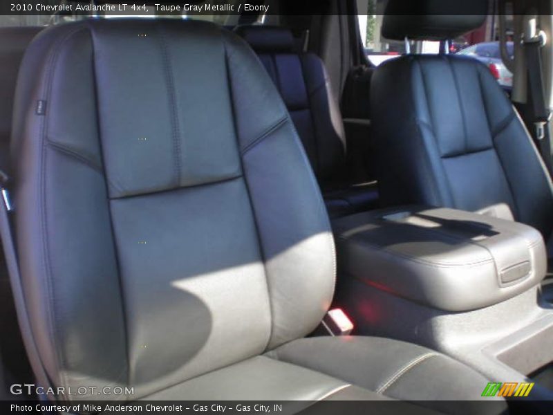Taupe Gray Metallic / Ebony 2010 Chevrolet Avalanche LT 4x4
