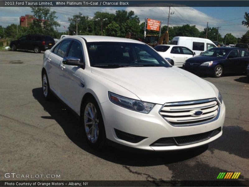 White Platinum Tri-Coat / Charcoal Black 2013 Ford Taurus Limited