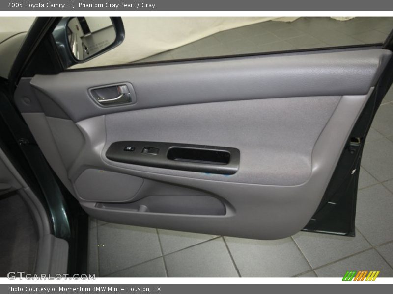 Phantom Gray Pearl / Gray 2005 Toyota Camry LE
