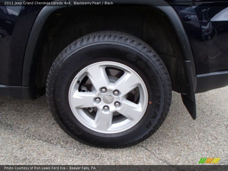 Blackberry Pearl / Black 2011 Jeep Grand Cherokee Laredo 4x4