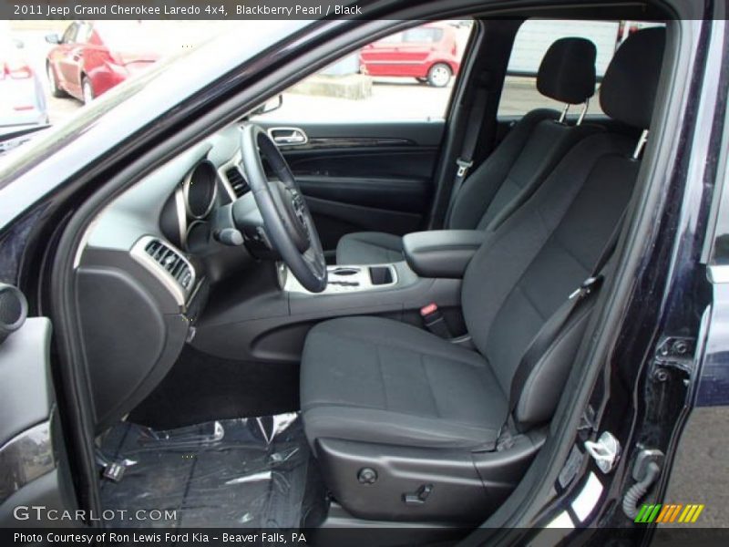 Blackberry Pearl / Black 2011 Jeep Grand Cherokee Laredo 4x4