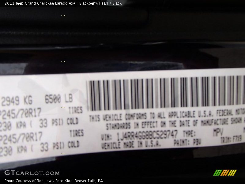Blackberry Pearl / Black 2011 Jeep Grand Cherokee Laredo 4x4