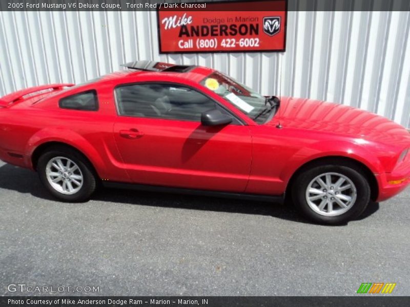 Torch Red / Dark Charcoal 2005 Ford Mustang V6 Deluxe Coupe