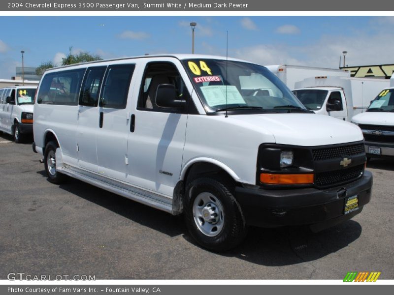 Summit White / Medium Dark Pewter 2004 Chevrolet Express 3500 Passenger Van