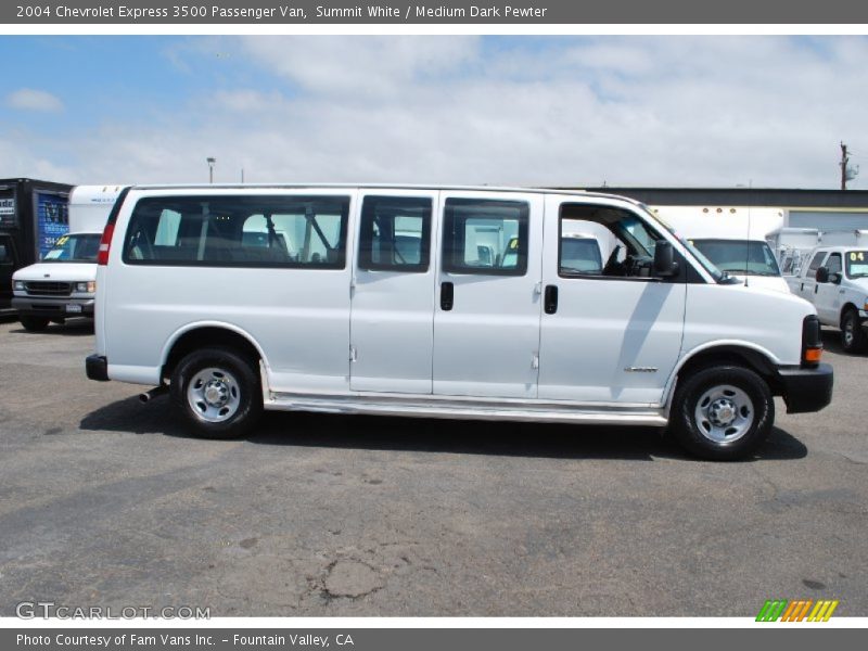 Summit White / Medium Dark Pewter 2004 Chevrolet Express 3500 Passenger Van