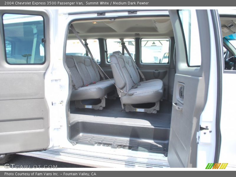 Summit White / Medium Dark Pewter 2004 Chevrolet Express 3500 Passenger Van