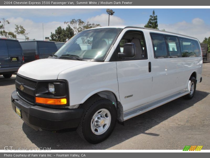 Summit White / Medium Dark Pewter 2004 Chevrolet Express 3500 Passenger Van