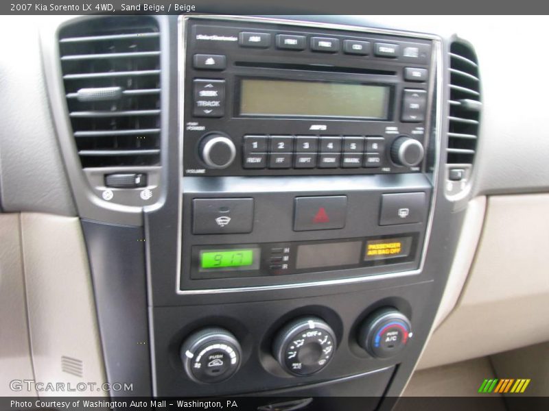 Sand Beige / Beige 2007 Kia Sorento LX 4WD