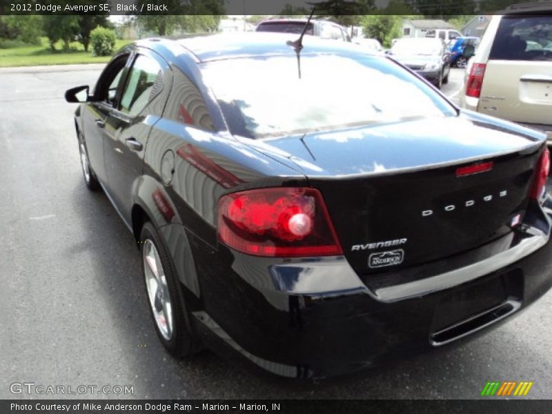 Black / Black 2012 Dodge Avenger SE