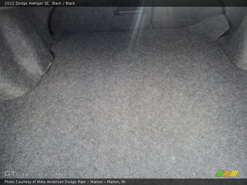 Black / Black 2012 Dodge Avenger SE