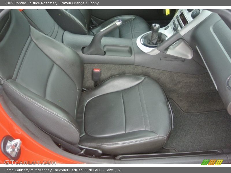 Front Seat of 2009 Solstice Roadster