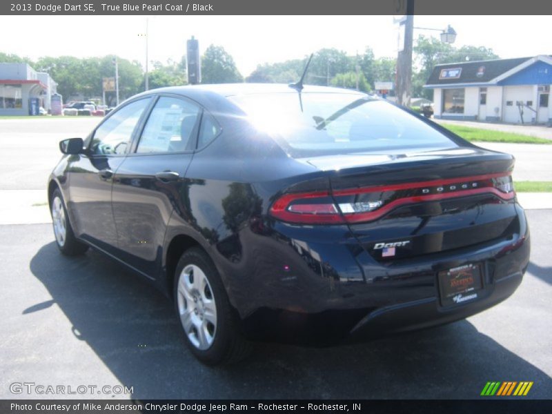 True Blue Pearl Coat / Black 2013 Dodge Dart SE