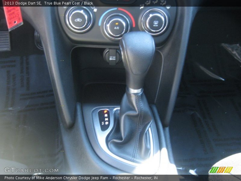 True Blue Pearl Coat / Black 2013 Dodge Dart SE