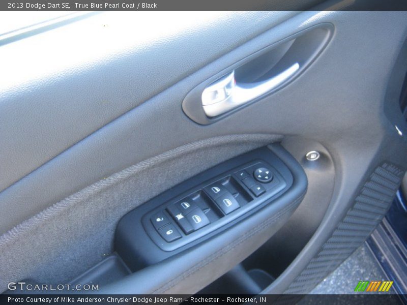 True Blue Pearl Coat / Black 2013 Dodge Dart SE