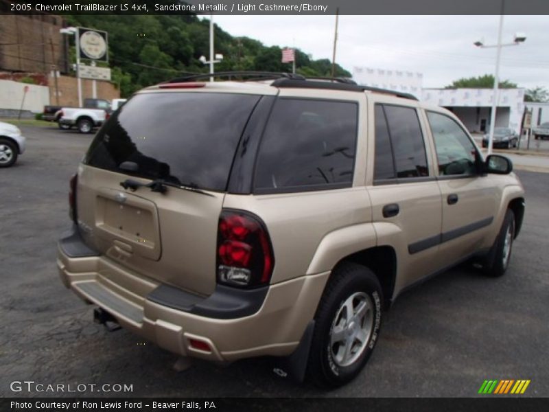 Sandstone Metallic / Light Cashmere/Ebony 2005 Chevrolet TrailBlazer LS 4x4