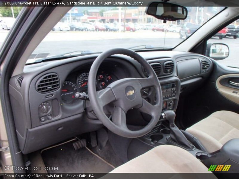 Light Cashmere/Ebony Interior - 2005 TrailBlazer LS 4x4 