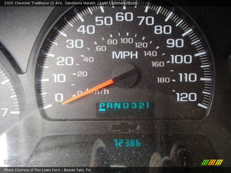 Sandstone Metallic / Light Cashmere/Ebony 2005 Chevrolet TrailBlazer LS 4x4