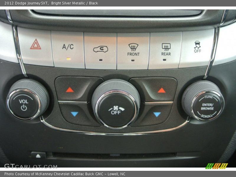 Bright Silver Metallic / Black 2012 Dodge Journey SXT