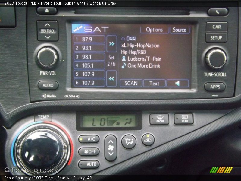 Super White / Light Blue Gray 2013 Toyota Prius c Hybrid Four