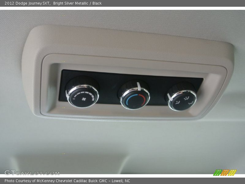 Bright Silver Metallic / Black 2012 Dodge Journey SXT