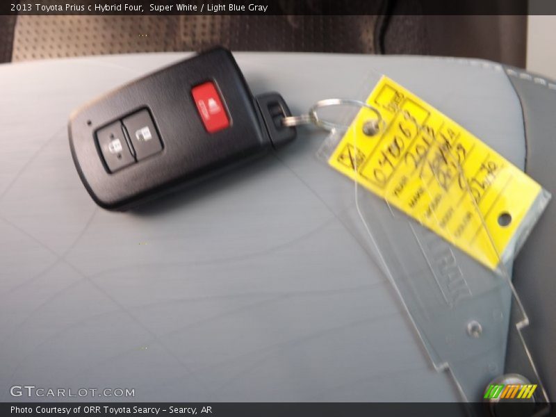 Super White / Light Blue Gray 2013 Toyota Prius c Hybrid Four