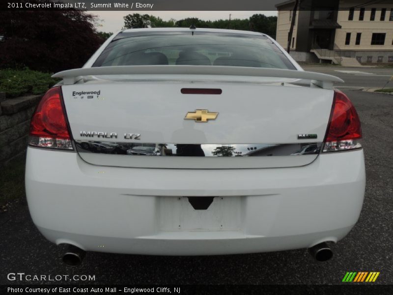 Summit White / Ebony 2011 Chevrolet Impala LTZ