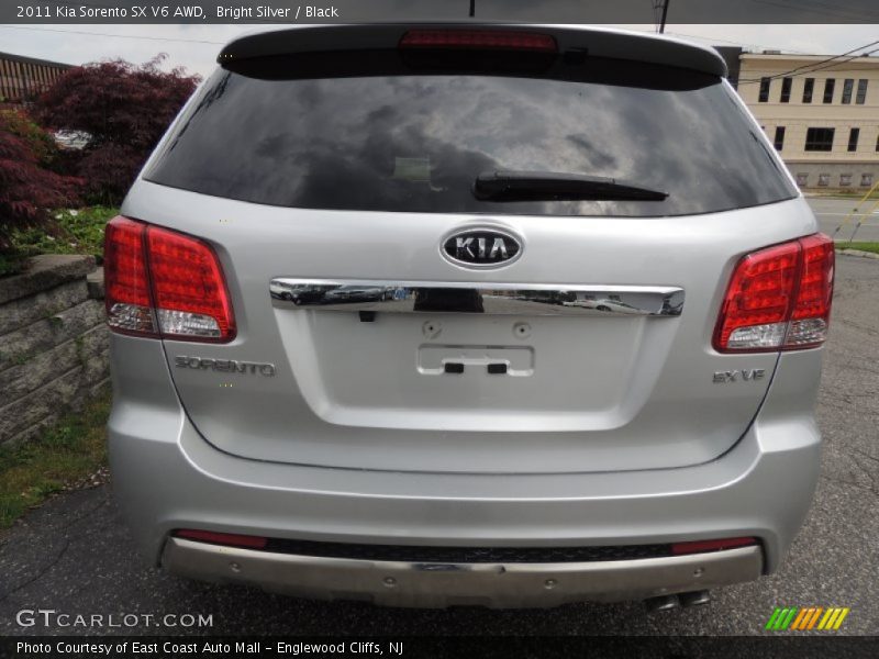 Bright Silver / Black 2011 Kia Sorento SX V6 AWD