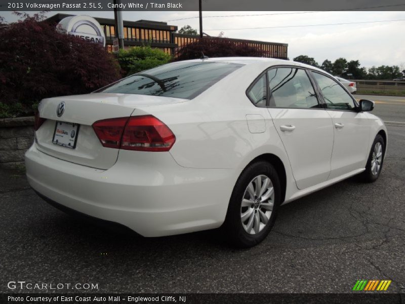 Candy White / Titan Black 2013 Volkswagen Passat 2.5L S