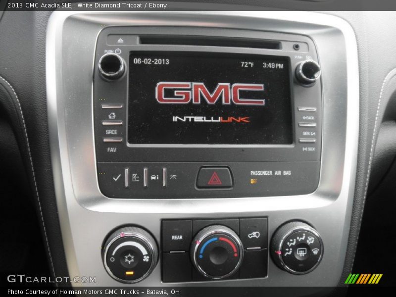 White Diamond Tricoat / Ebony 2013 GMC Acadia SLE