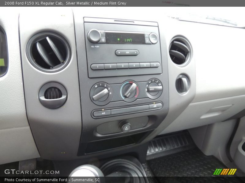 Silver Metallic / Medium Flint Grey 2008 Ford F150 XL Regular Cab