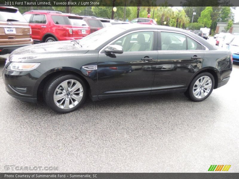 Tuxedo Black / Light Stone 2011 Ford Taurus Limited