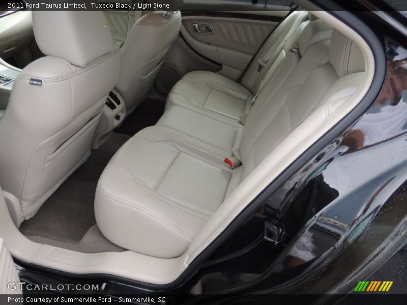 Tuxedo Black / Light Stone 2011 Ford Taurus Limited