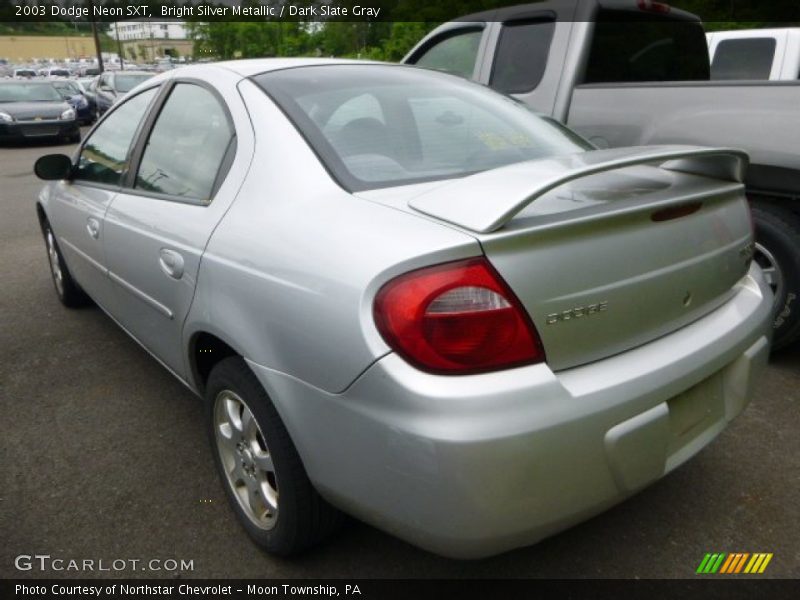 Front 3/4 View of 2003 Neon SXT