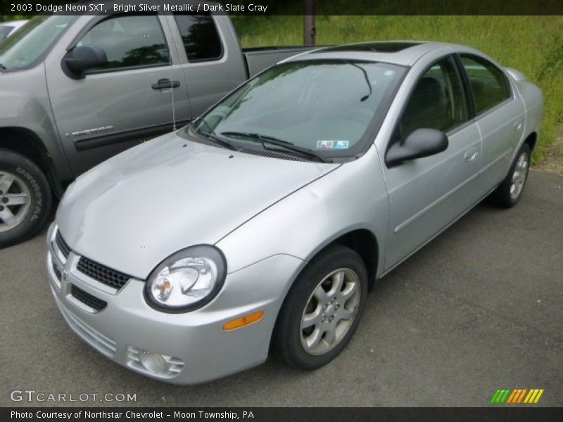 Front 3/4 View of 2003 Neon SXT